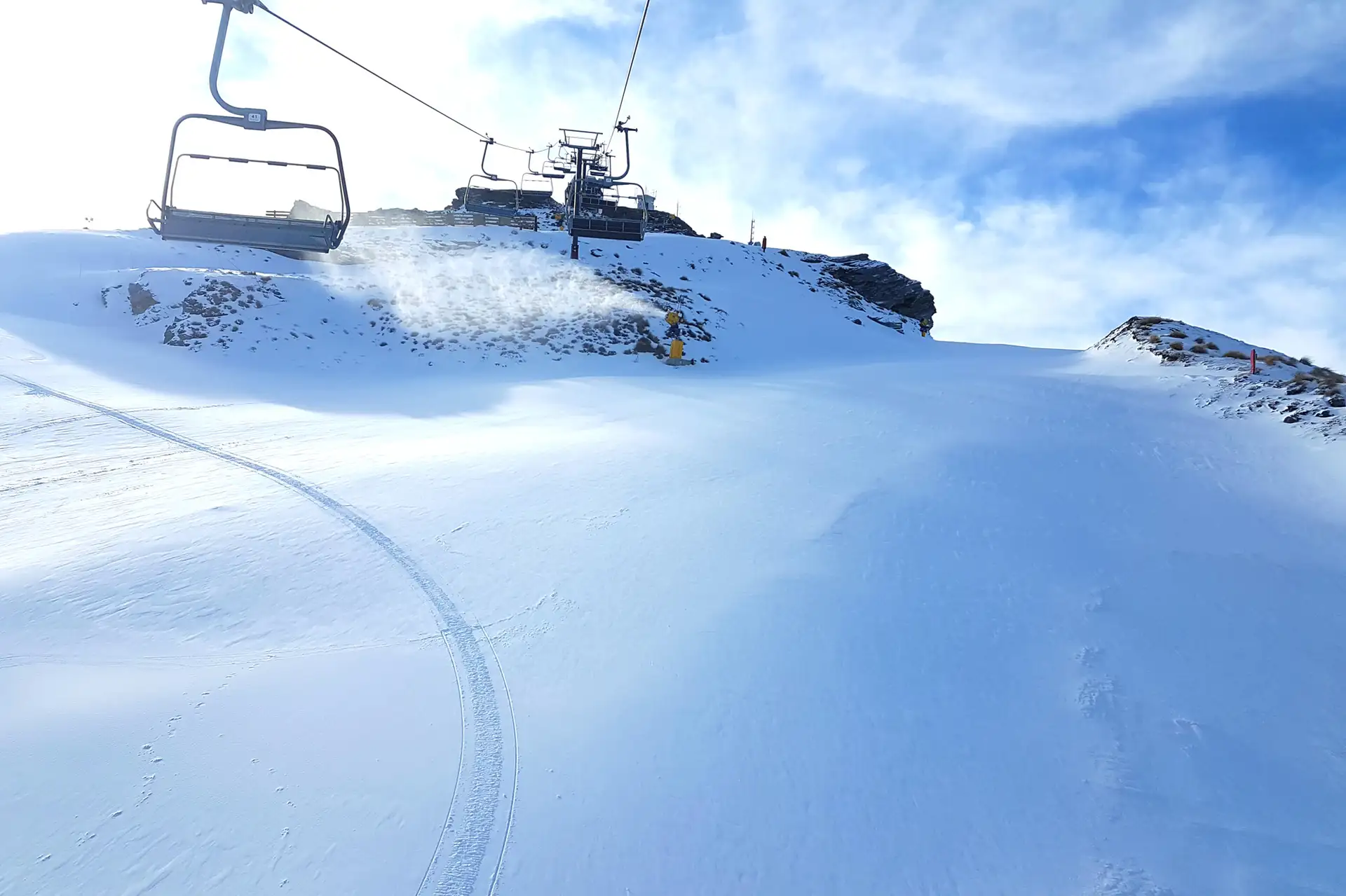 The M1 trail at the top of Queenstowns Coronet Peak