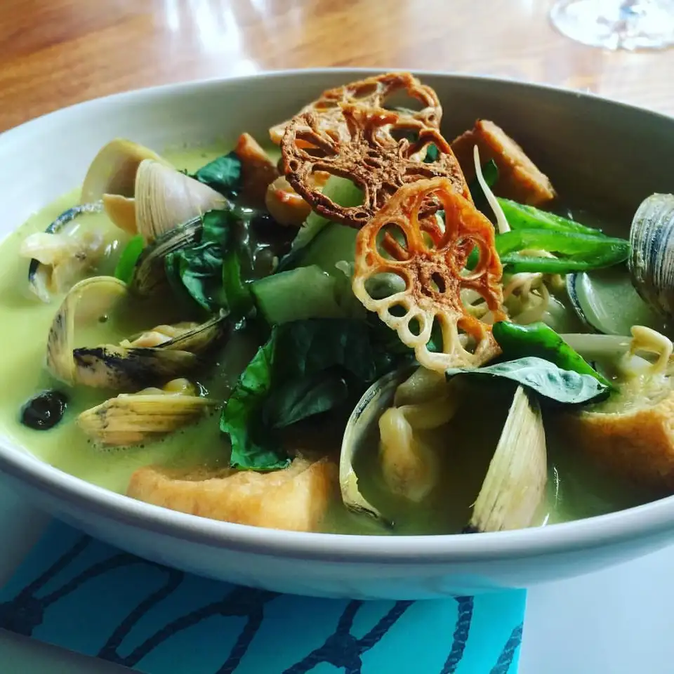 Fishbone Bar & Grill