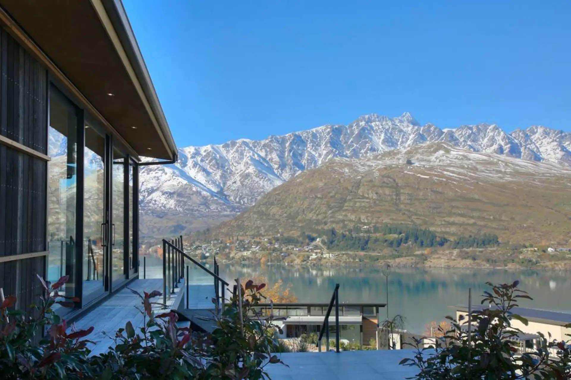 Luxury Lake Lookout