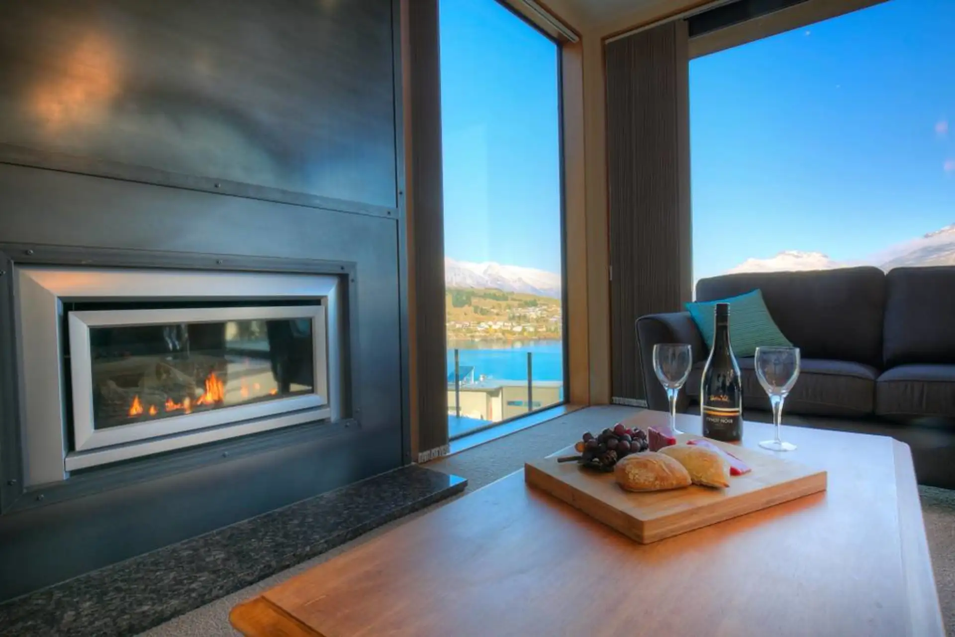 Luxury Lake Lookout