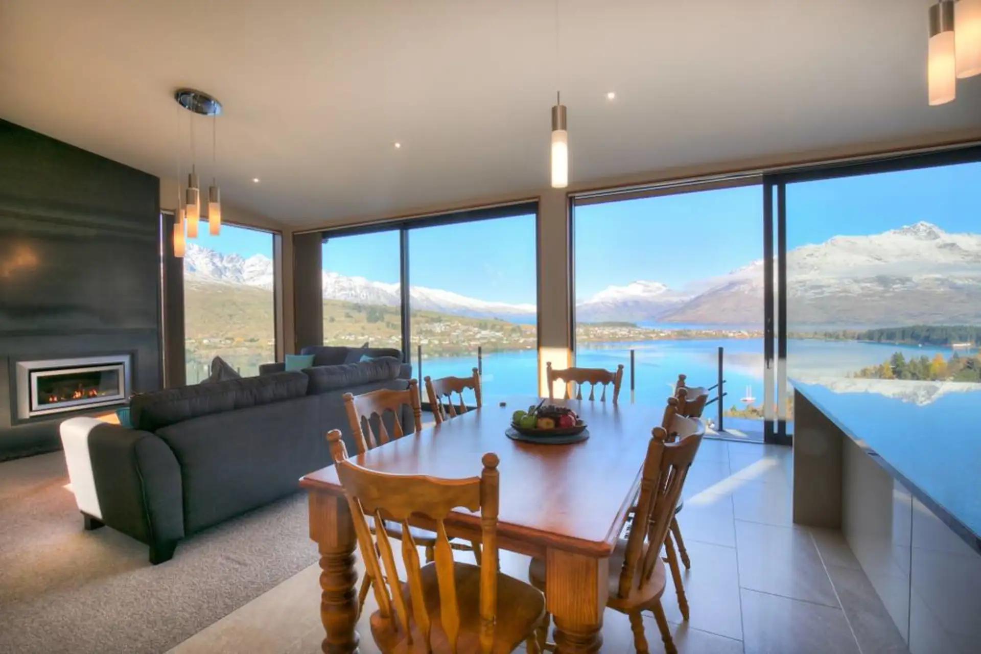 Luxury Lake Lookout
