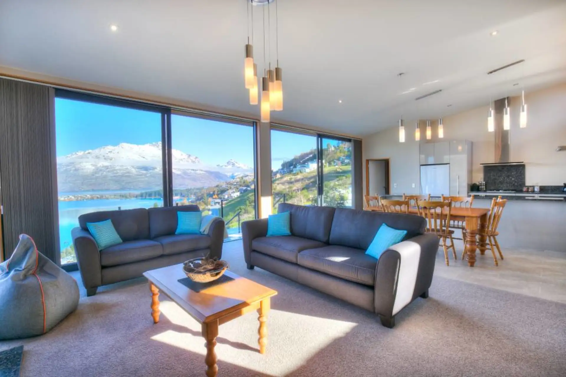 Luxury Lake Lookout