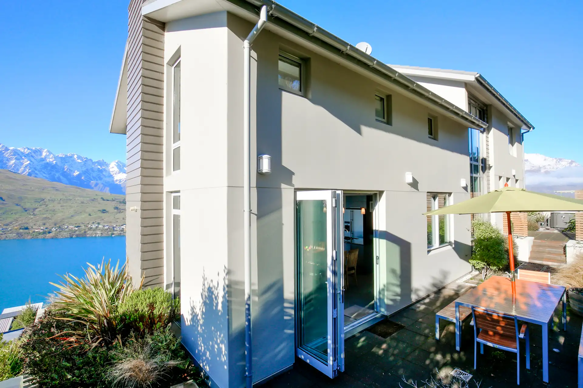 Lancewood Lane, Spa & Views