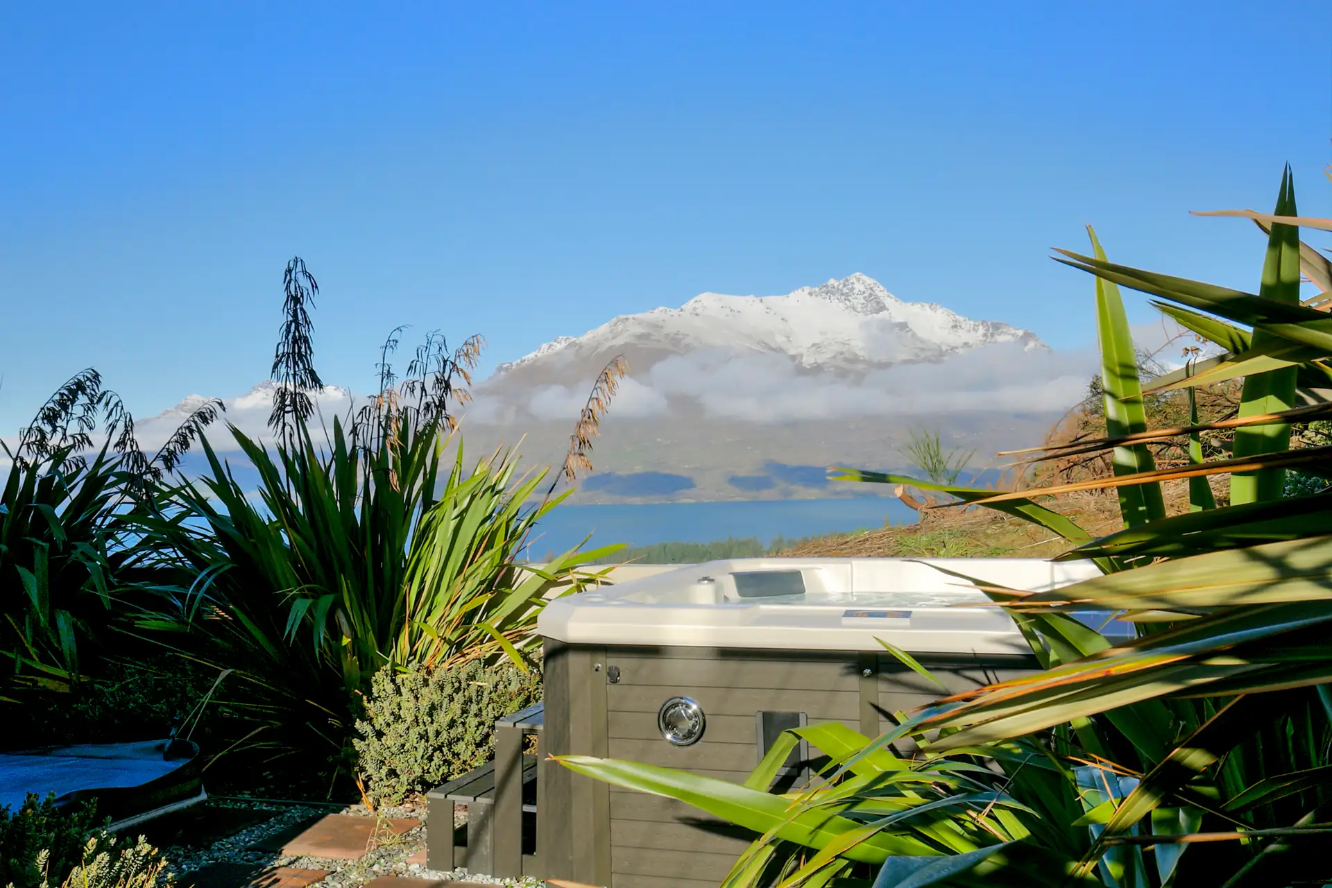 Lancewood Lane, Spa & Views