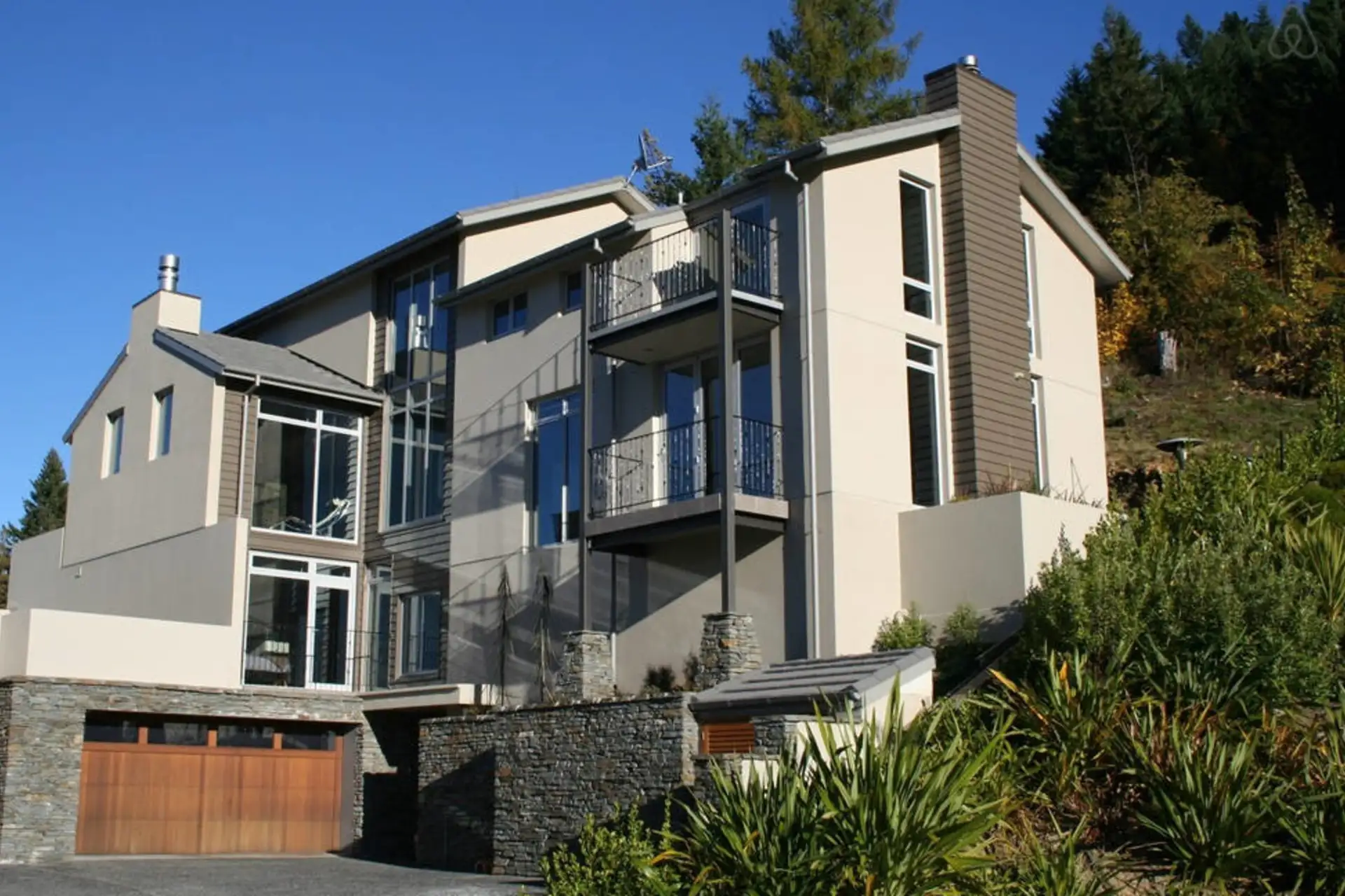 Lancewood Lane, Spa & Views