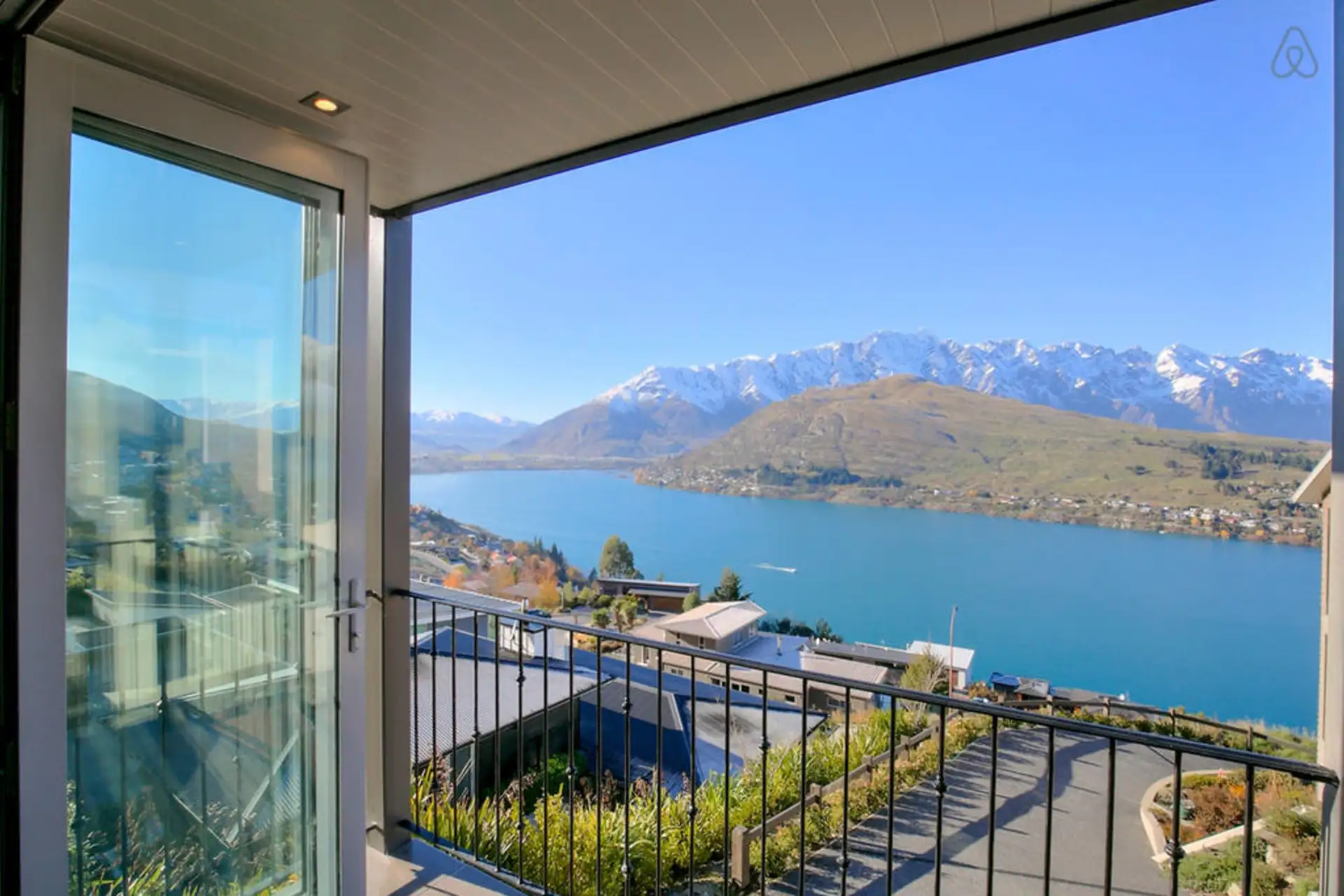 Lancewood Lane, Spa & Views