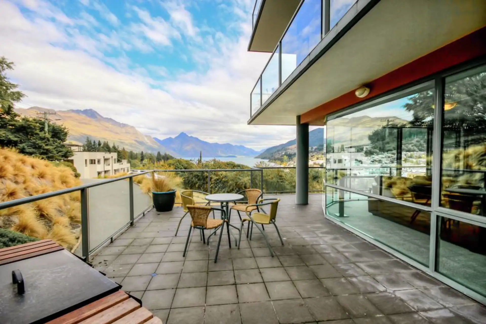 Stunning Lake Views