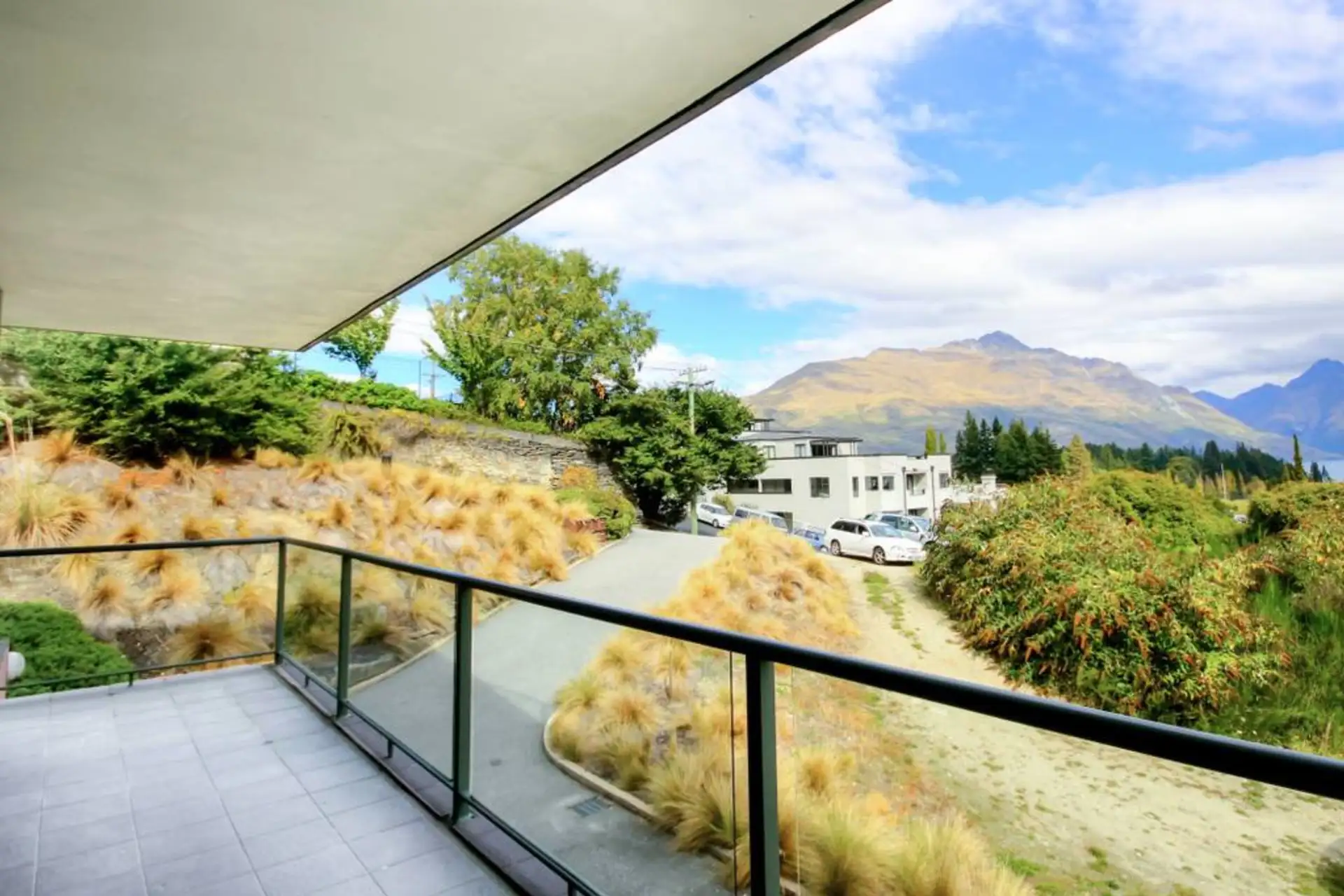 Stunning Lake Views