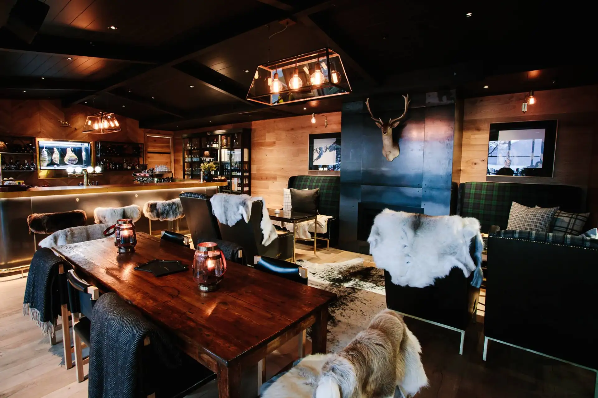 The Lodge Bar by Rodd & Gunn
