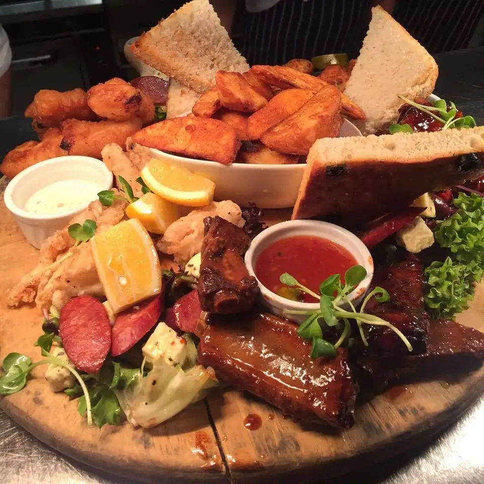 Brazz Steakhouse & Bar