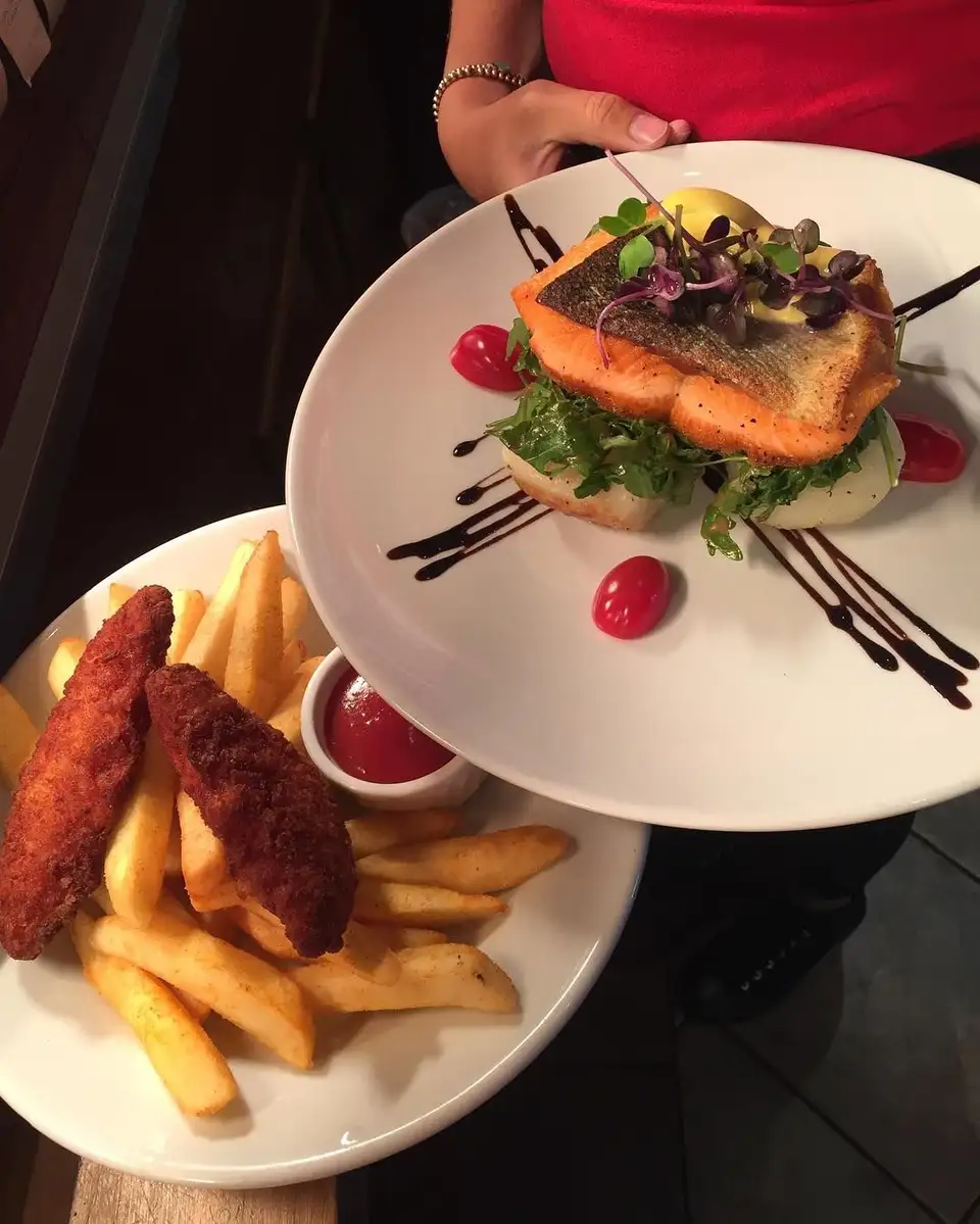 Brazz Steakhouse & Bar