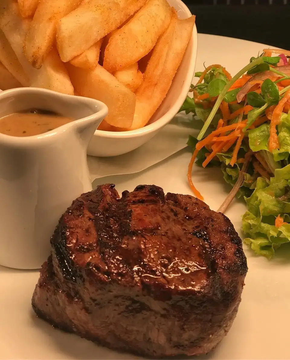 Brazz Steakhouse & Bar