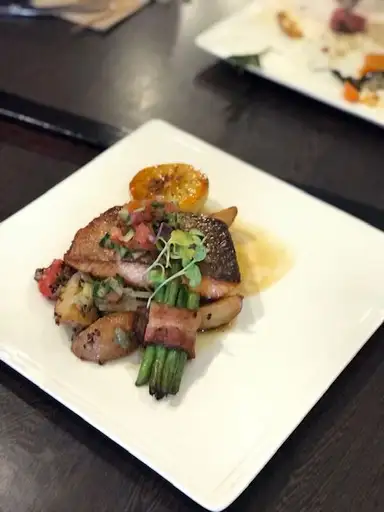 Mackenzies Restaurant & Bar