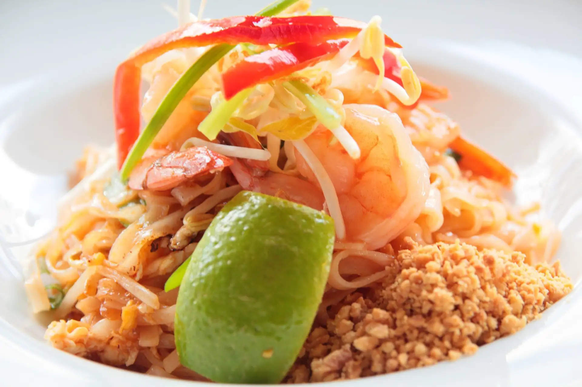 Tham Nak Thai