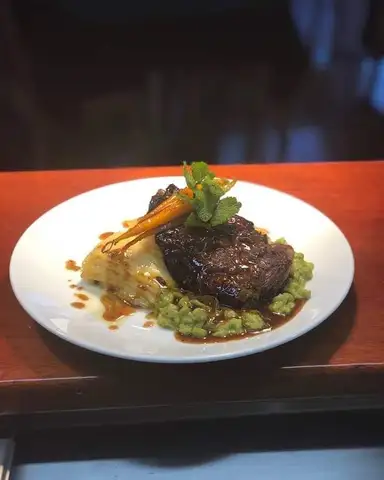 Redwoods Premium Casual Dining
