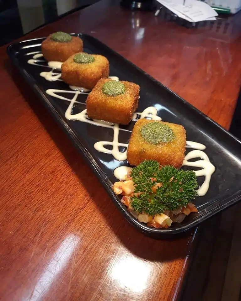 Redwoods Premium Casual Dining