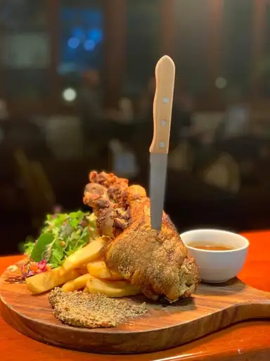 Redwoods Premium Casual Dining