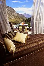 Distinction Nugget Point Presidential Suite with view over the Shotover River