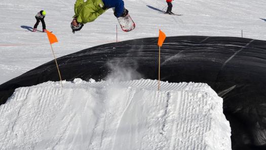 Learn New Snowboarding + Skiing Tricks with AirBag at Remarks