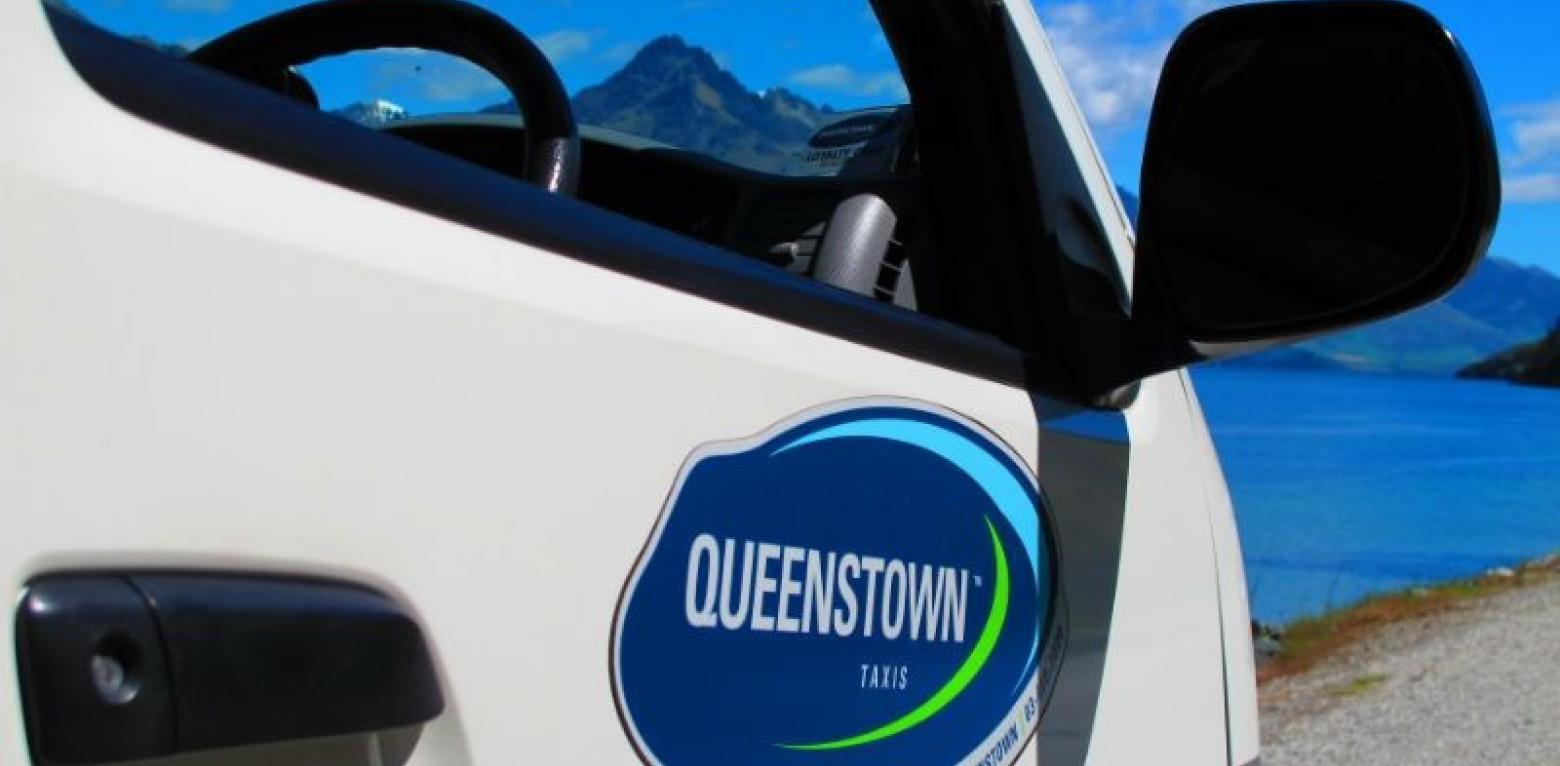 queenstown blue bubble taxis sightseeing tours 53066